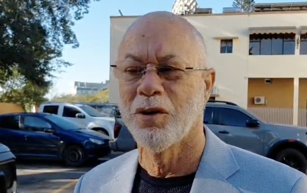 Casi 500 mil millones de pesos al año se van solo en pagar deuda e ineficiencia, según José Izquierdo