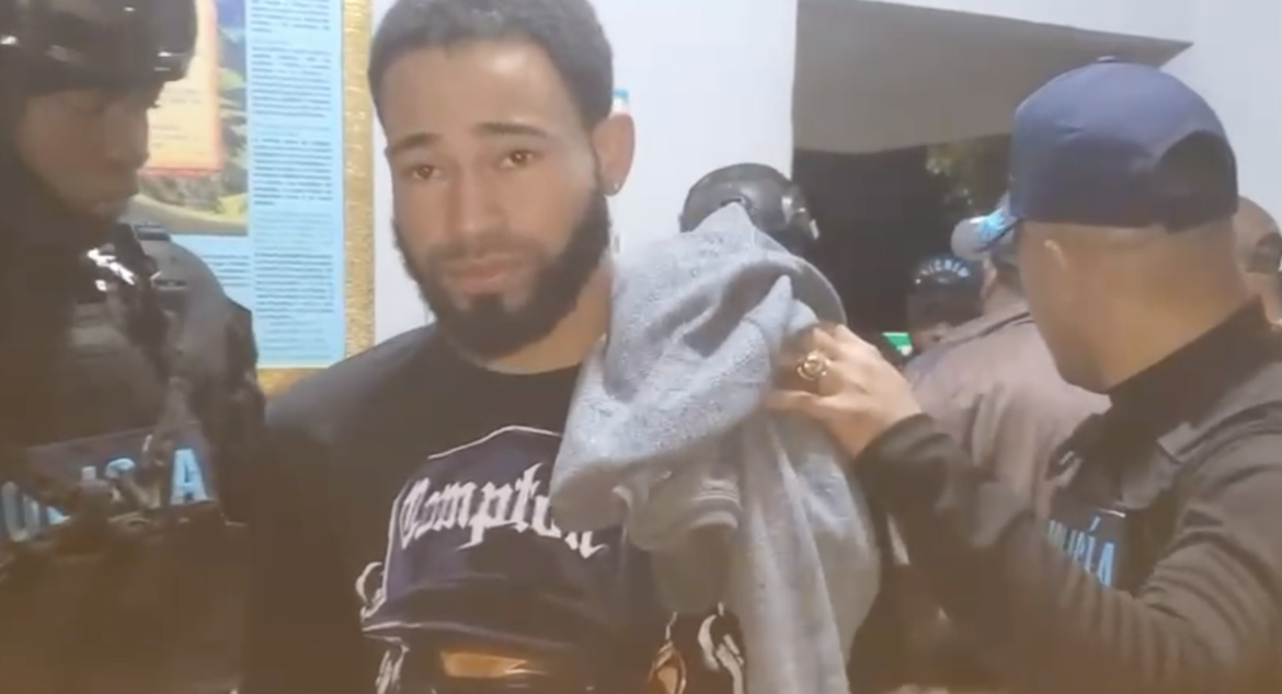 Se entrega a la Policía hombre acusado de matar a su pareja de 16 años en San José de Ocoa