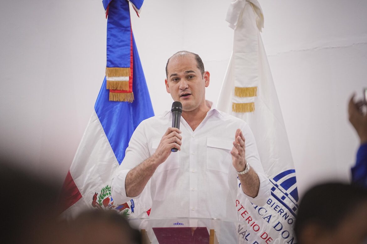 INABIE refuerza permanencia escolar con salud y alimentación