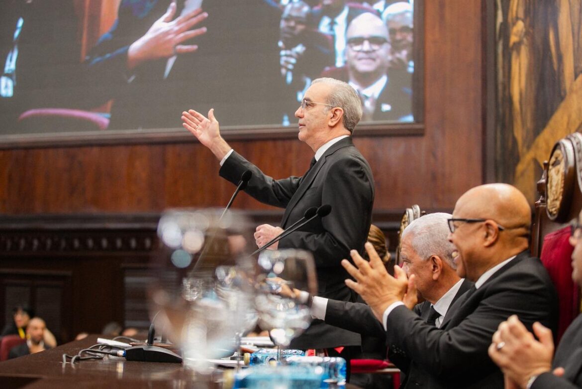 Abinader reafirma que no habrá intocables en la lucha contra la corrupción