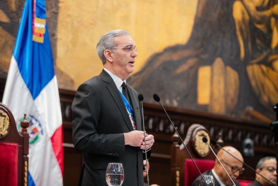 Casi 200 mil dominicanos salieron de la pobreza en el último año