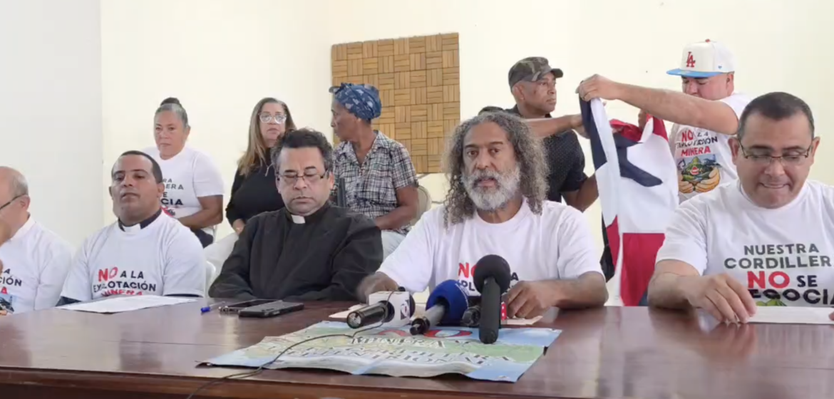 Sacerdotes y ambientalistas convocan marcha contra minería