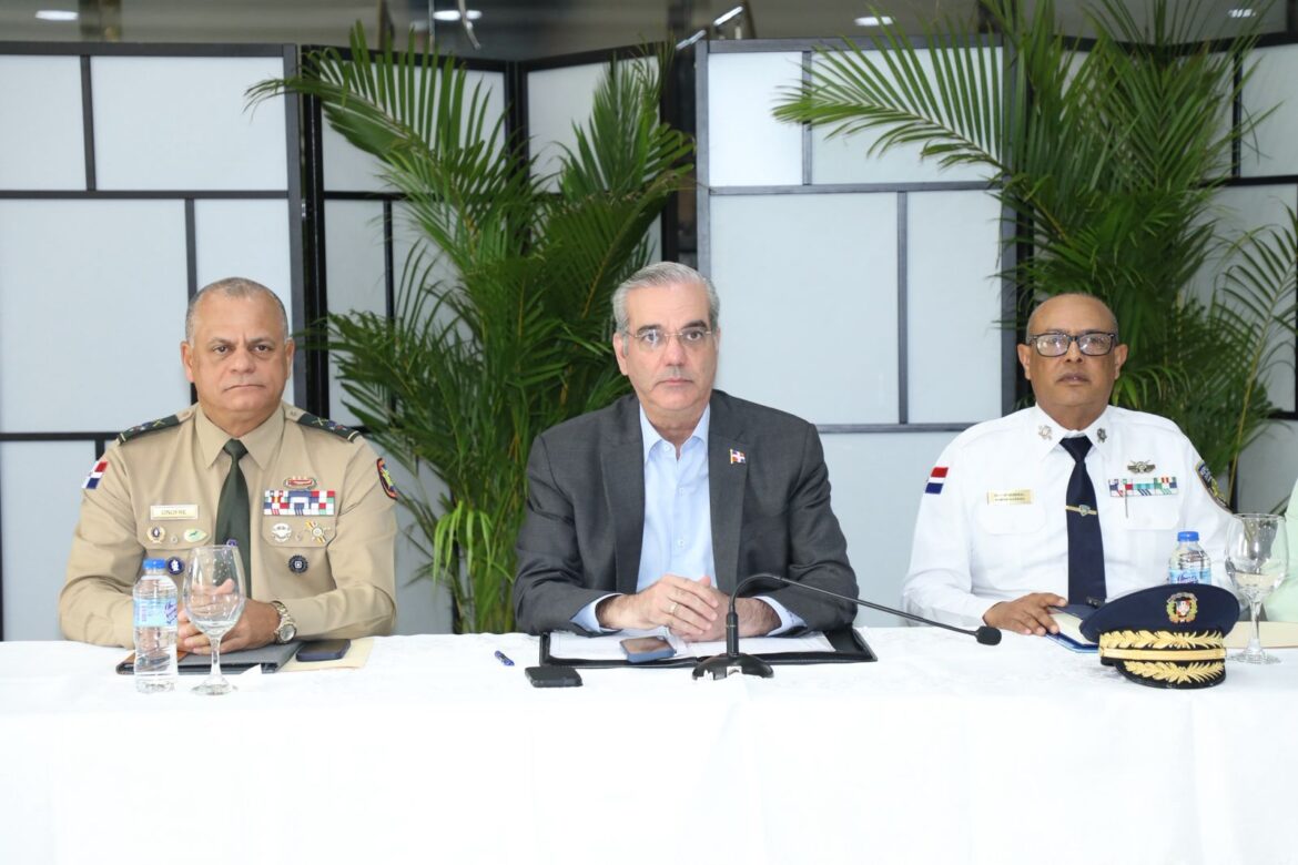 Abinader evalúa avances del Plan de Seguridad Ciudadana