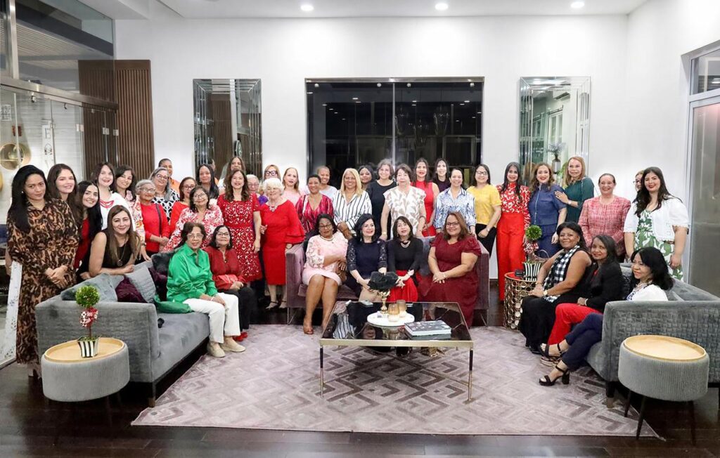 Por San Valentín, Jeanis de García comparte ameno encuentro con amigas del proyecto presidencial de Francisco Javier García