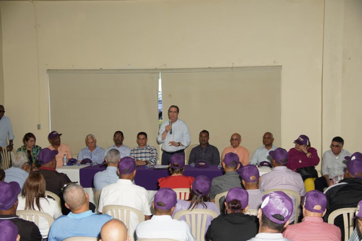 Francisco Javier García cierra ciclo de encuentros provinciales con amplio respaldo del Comité Central del PLD