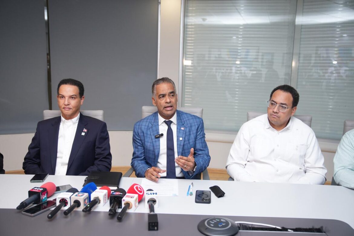 Sector eléctrico informa restablecimiento de servicio supera el 60%