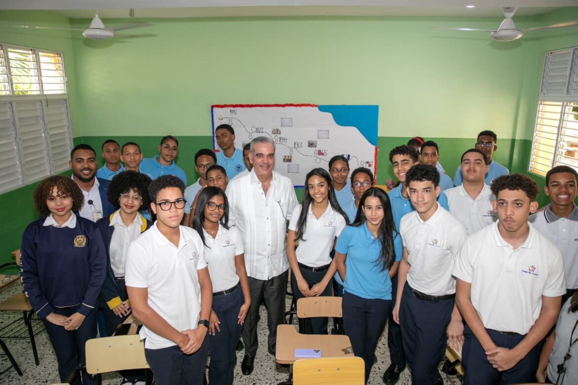 Presidente Abinader: “República Dominicana se prepara para dar un salto exponencial en el ámbito digital”