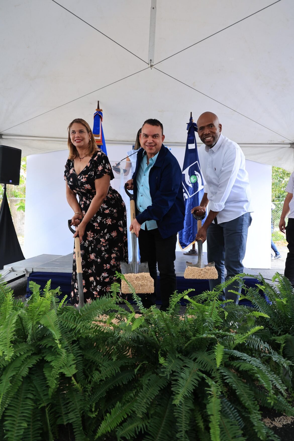 Inician construcción de hospital en La Romana y remozamiento de Materno Infantil en Higüey