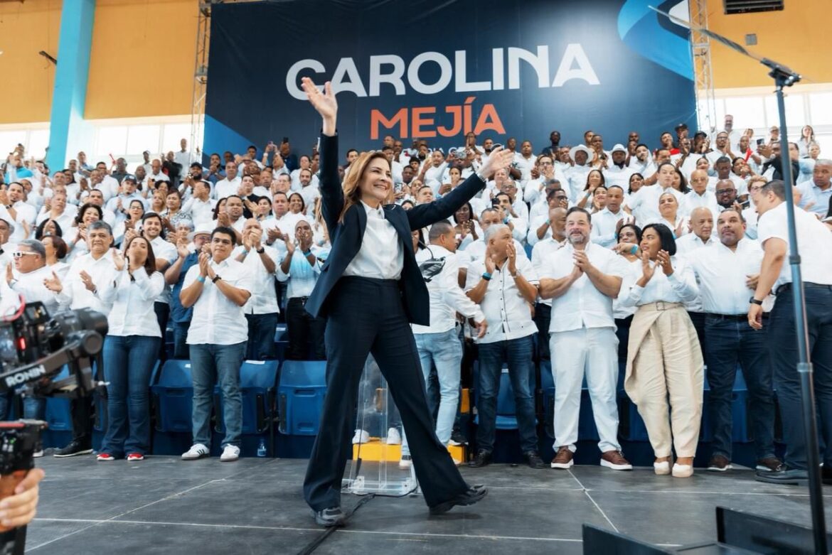 Carolina Mejía activa proyecto presidencial y rinde cuentas en el PRM