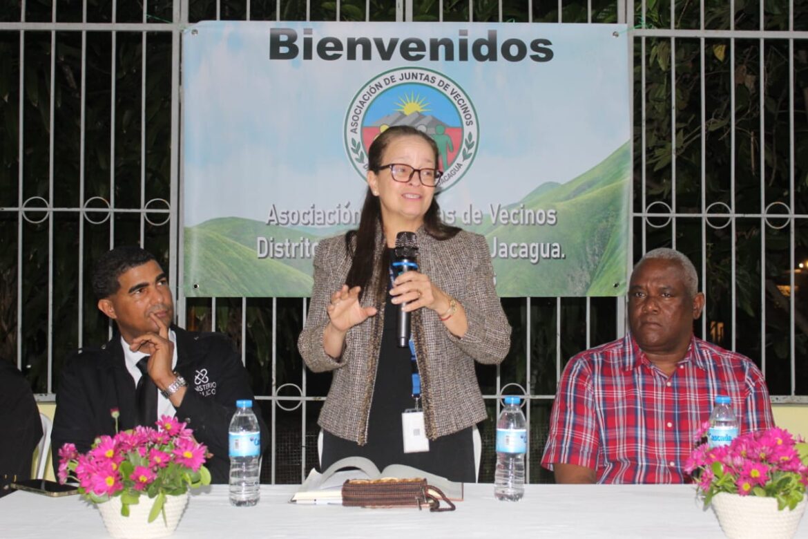 Fiscalía de Santiago se reúne con comunitarios de Jacagua