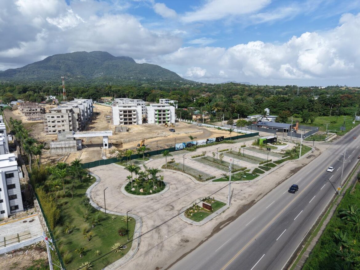 Prado Suites Puerto Plata reconstruye acceso Muñoz Enrique Vargas