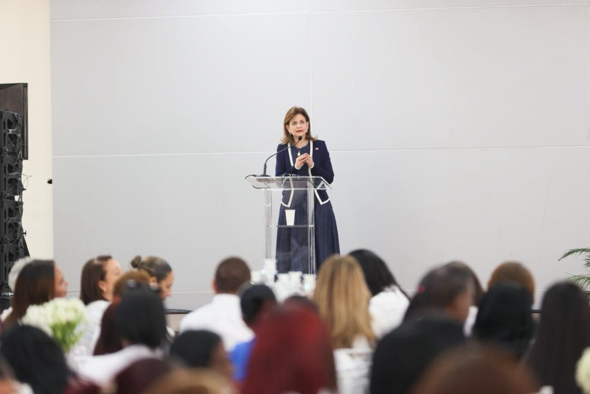 Raquel Peña honra a las mujeres que “alimentan la esperanza” de miles de familias dominicanas desde la DASAC