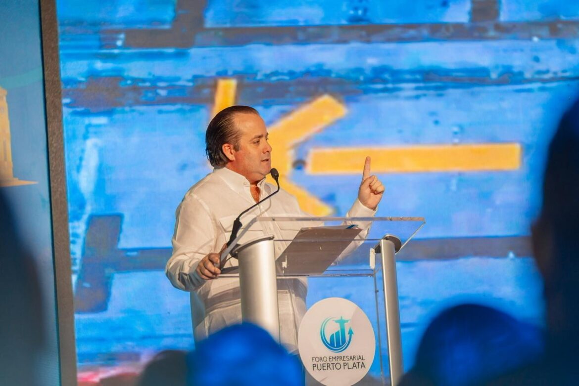 Paliza anuncia plan de transformación territorial en Puerto Plata; teleférico será rehabilitado