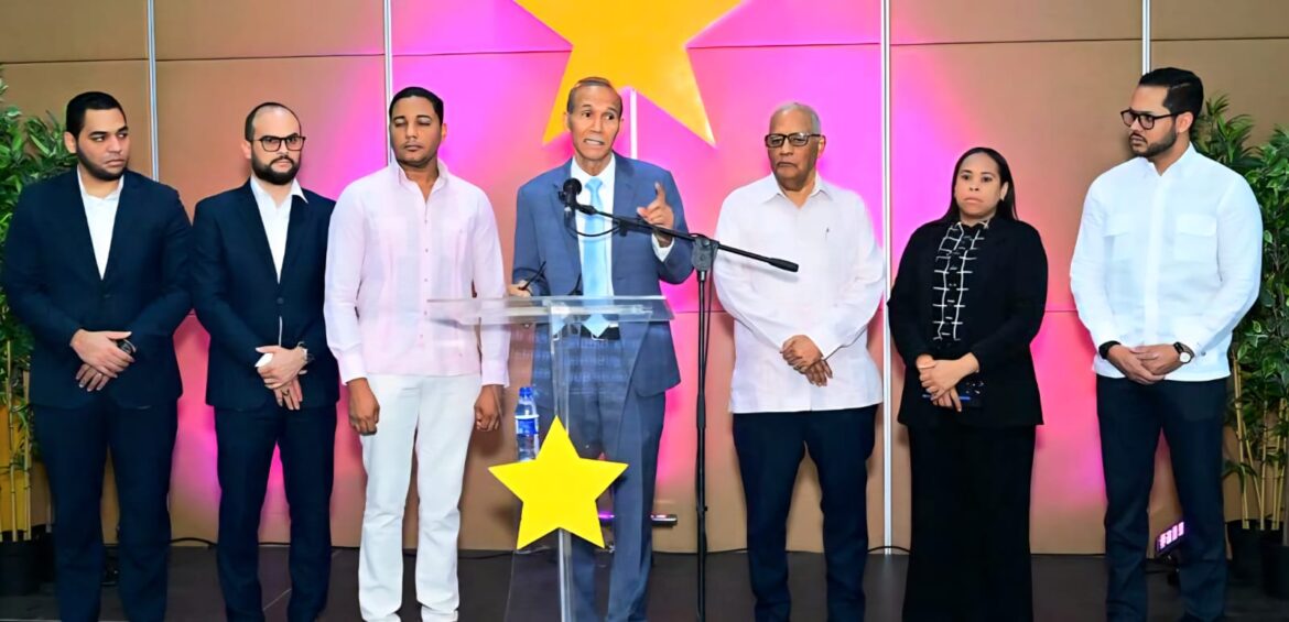 PLD acusa al Gobierno de mover reforma en silencio