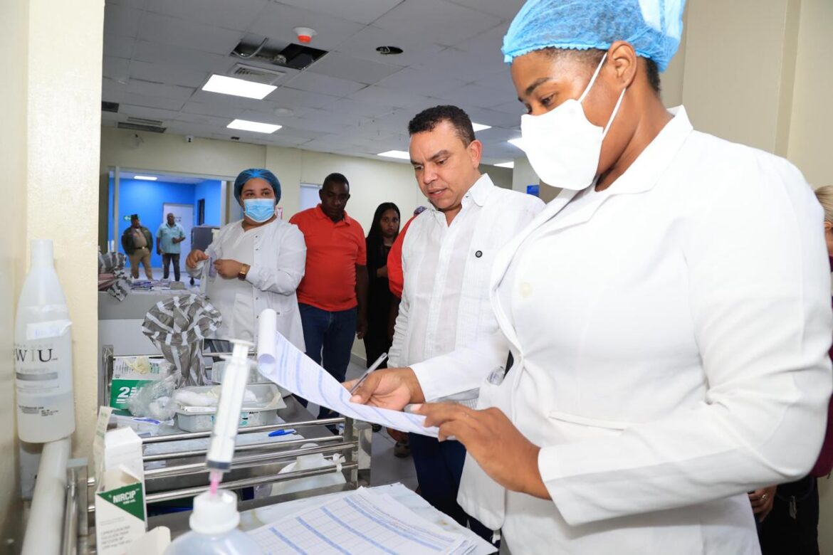 SNS da seguimiento a incidencias en Hospital Vinicio Calventi tras lluvias