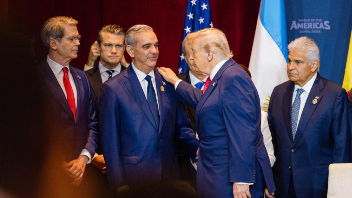 Abinader condena "cobarde ataque" durante cena de la prensa con Trump