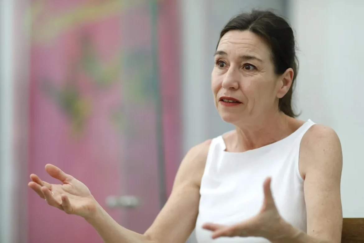 Lola Dueñas celebra su gran momento en el cine francés
