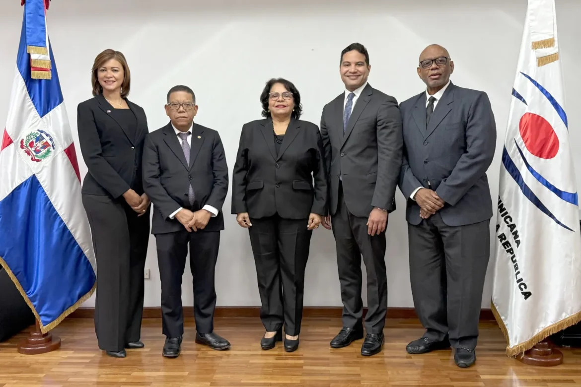 Aumento de salarios del pleno Cámara de Cuentas generan ruido en tiempos de austeridad