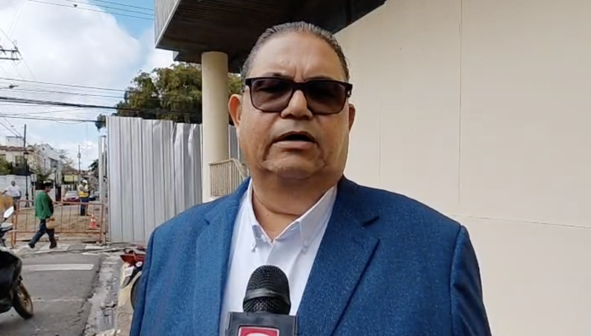 Alcalde de Puñal pide equidad en apoyo a municipios de Santiago