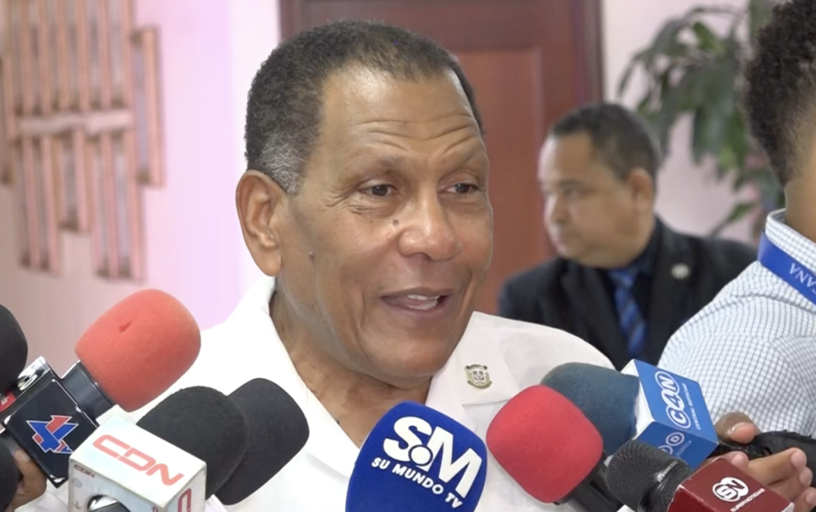 Senador Dagoberto Rodríguez afirma que no se puede legislar en beneficio propio