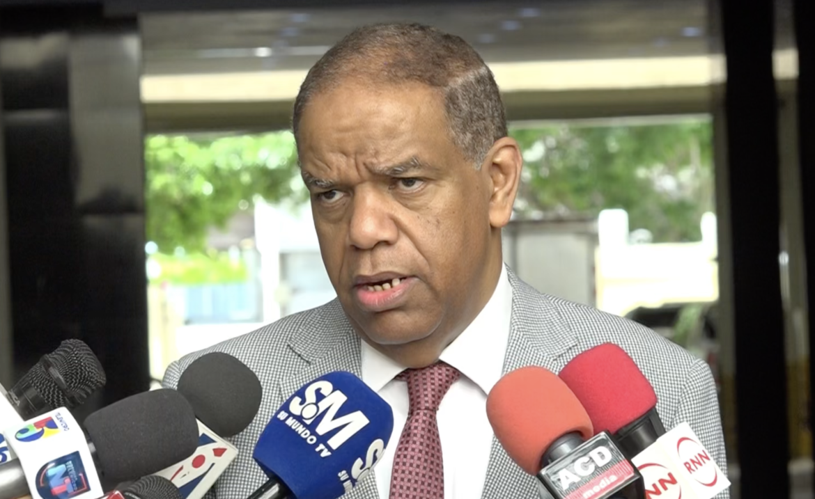 Diputado del PLD advierte sobre uso de contrataciones excepcionales tras estado de emergencia