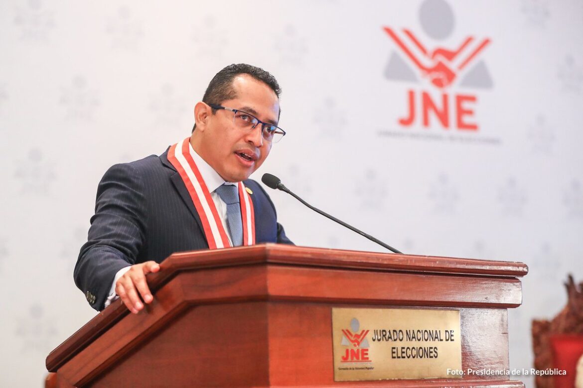 Autoridad electoral admite irregularidades en elecciones de Perú