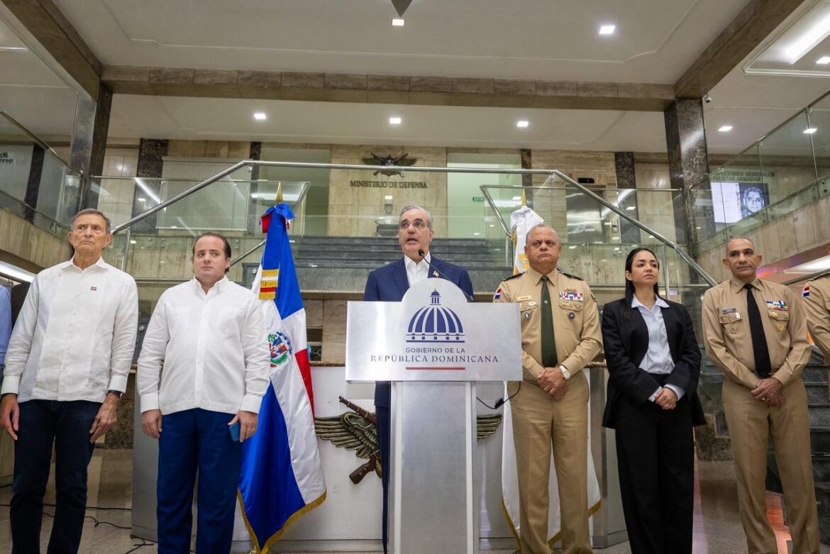 Anuncia medidas ante nueva realidad en Haití tras encabezar reunión del Consejo de Seguridad y Defensa Nacional.