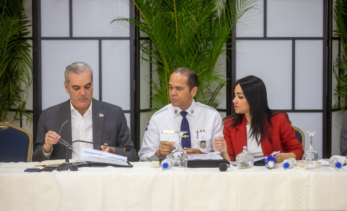 Presidente Abinader encabeza reunión de seguimiento al Plan de Seguridad Ciudadana