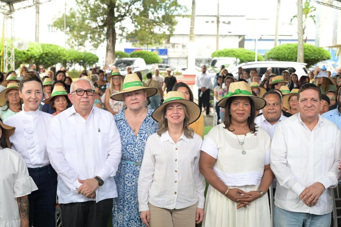 Gobierno apuesta por mujeres para dinamizar el campo