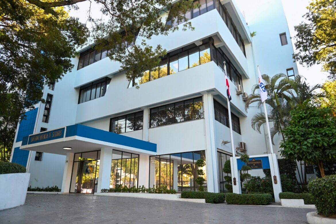 Superintendencia de Seguros llama a la prevención ante lluvias y exhorta a revisar coberturas de seguros por inundaciones