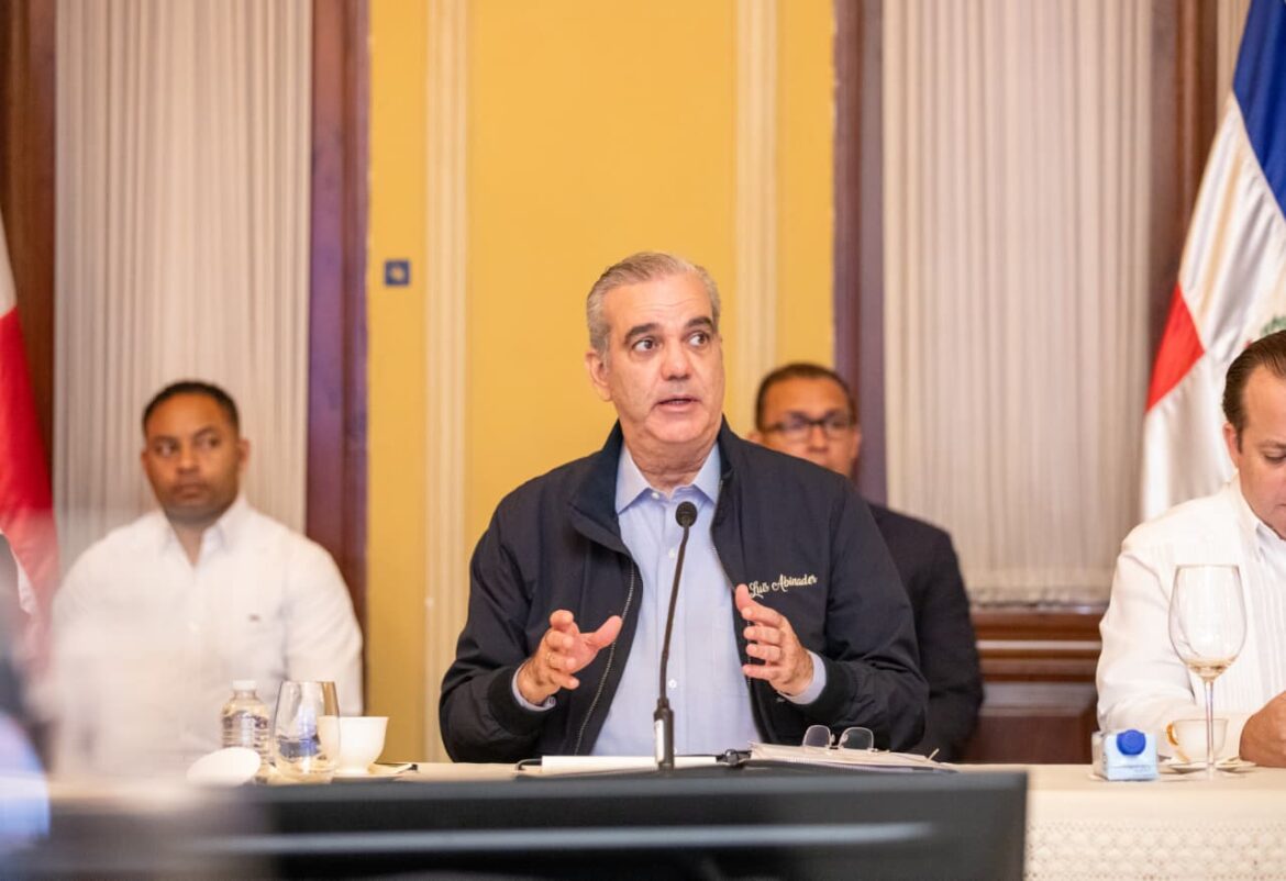 Presidente Abinader dice que la prioridad del Gobierno es salvar vidas, proteger las propiedades y preservar las infraestructuras