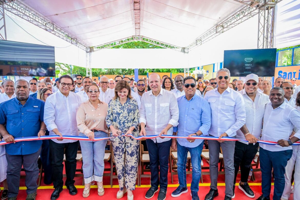 Alcaldía entrega cancha remozada en Pekín