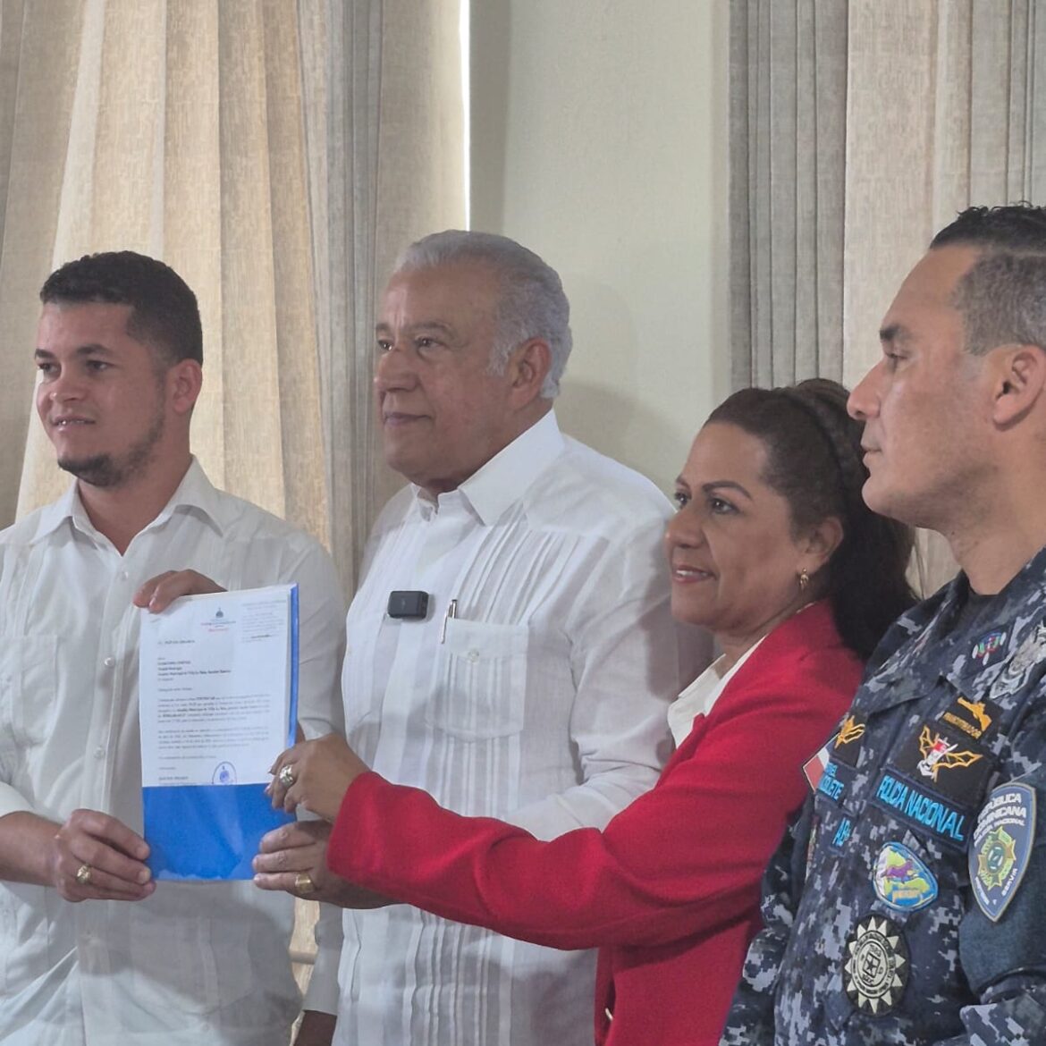 Abinader manda a construir cementerios y un parque en Sánchez Ramírez