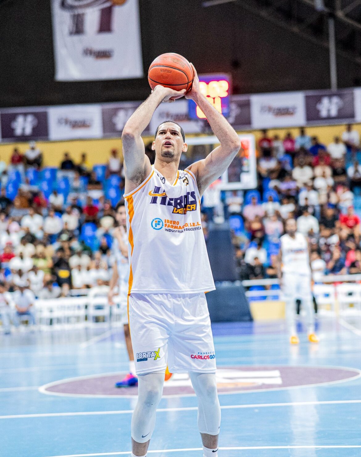 Héroes despiertan y consiguen su primera victoria en la LNB