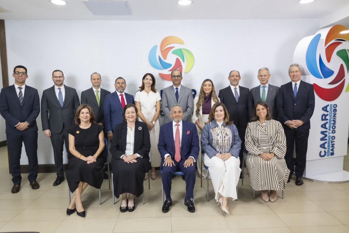 Corte de Arbitraje de Santo Domingo juramenta Bufete Directivo 2025 - 2027