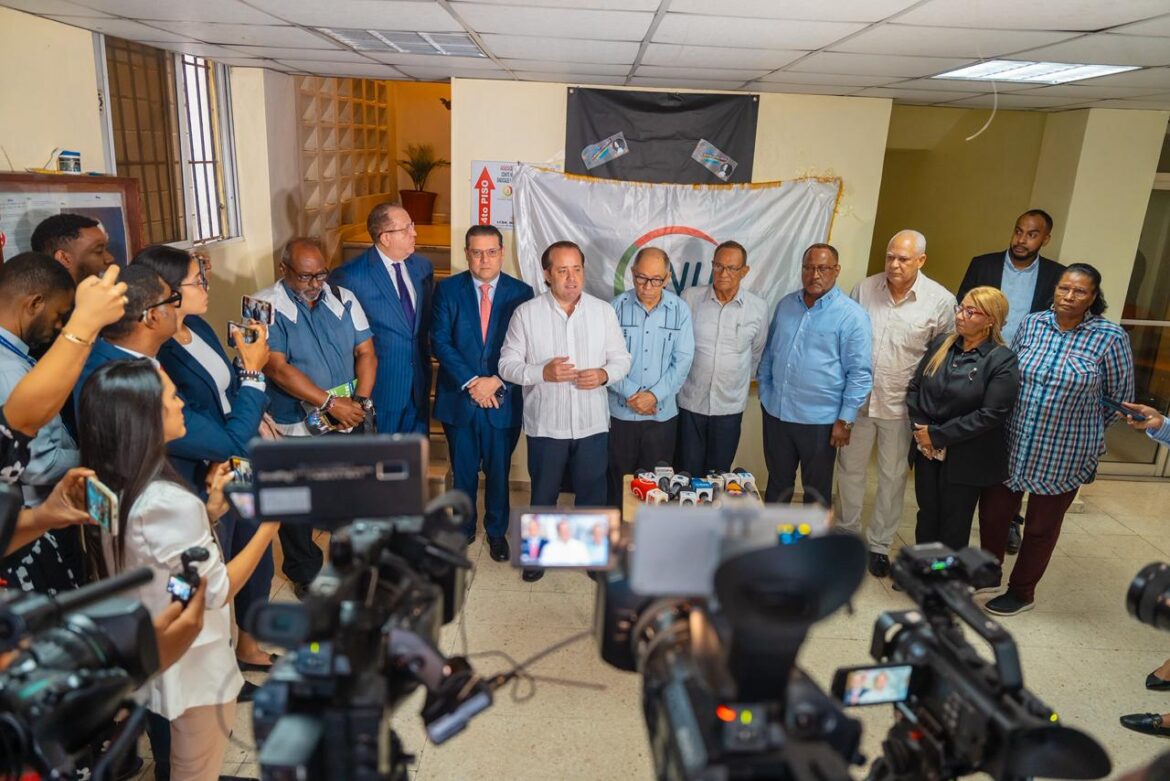 Gobierno y sindicatos coordinan respuesta ante crisis