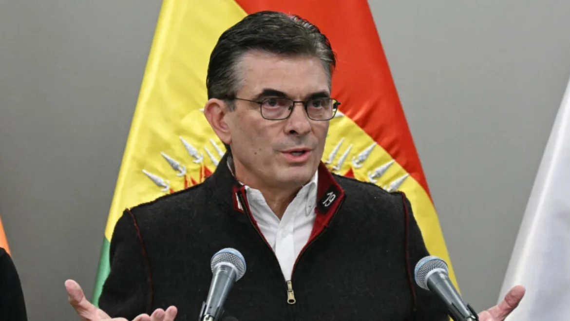 Rodrigo Paz anuncia recorte de 50 % a su salario y al de sus ministros en medio de protestas en Bolivia