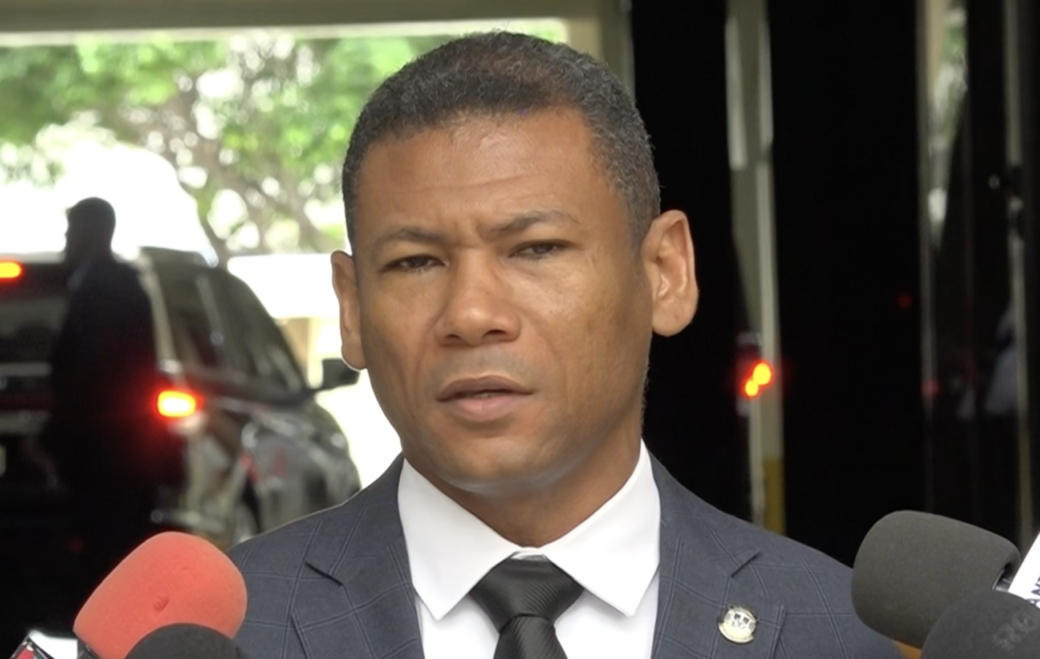 Diputado pide plan para regular y educar a motoristas
