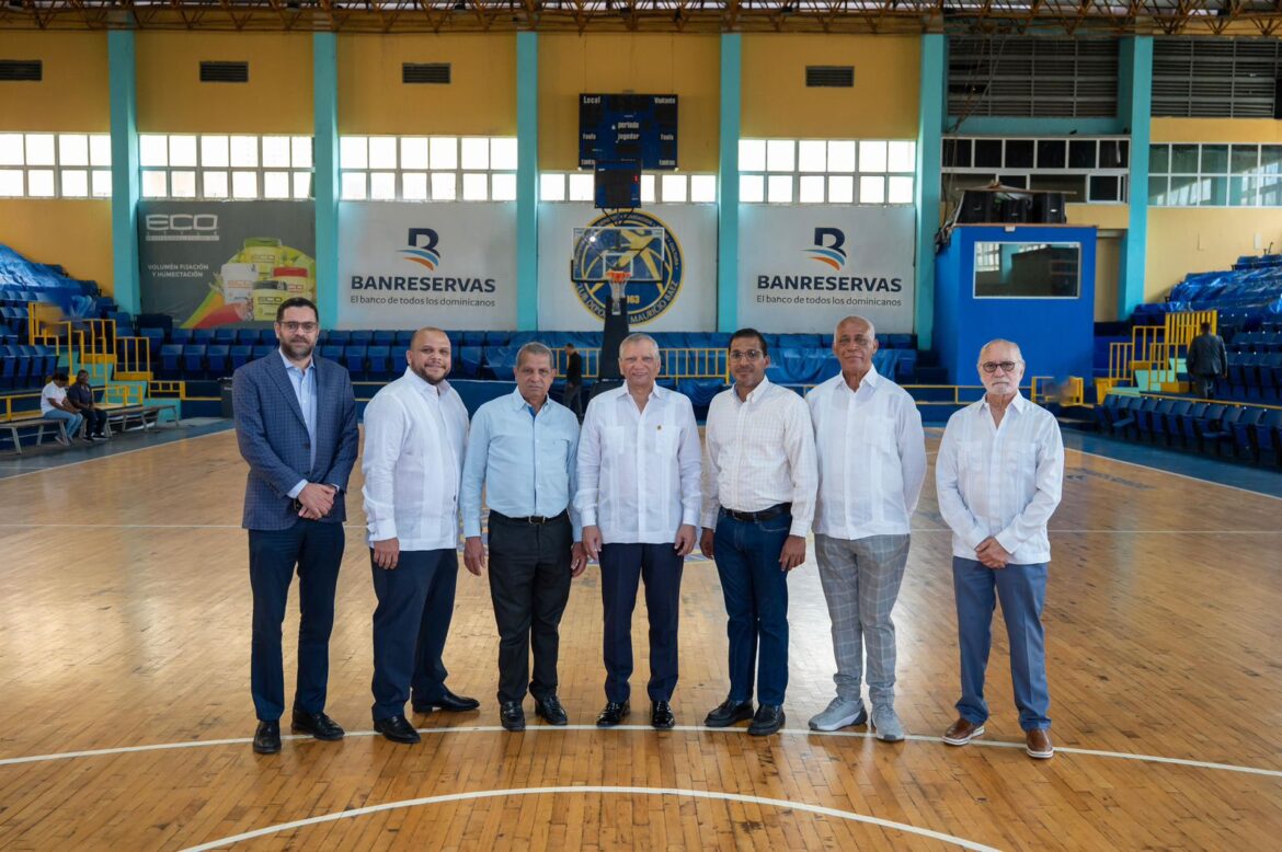 Vladimir Doñé, Amaury Heredia, Leo Corporan, Leonardo Aguilera, César Heredia, José Domínguez, Presidente Fundador del club y Nandy Rivas