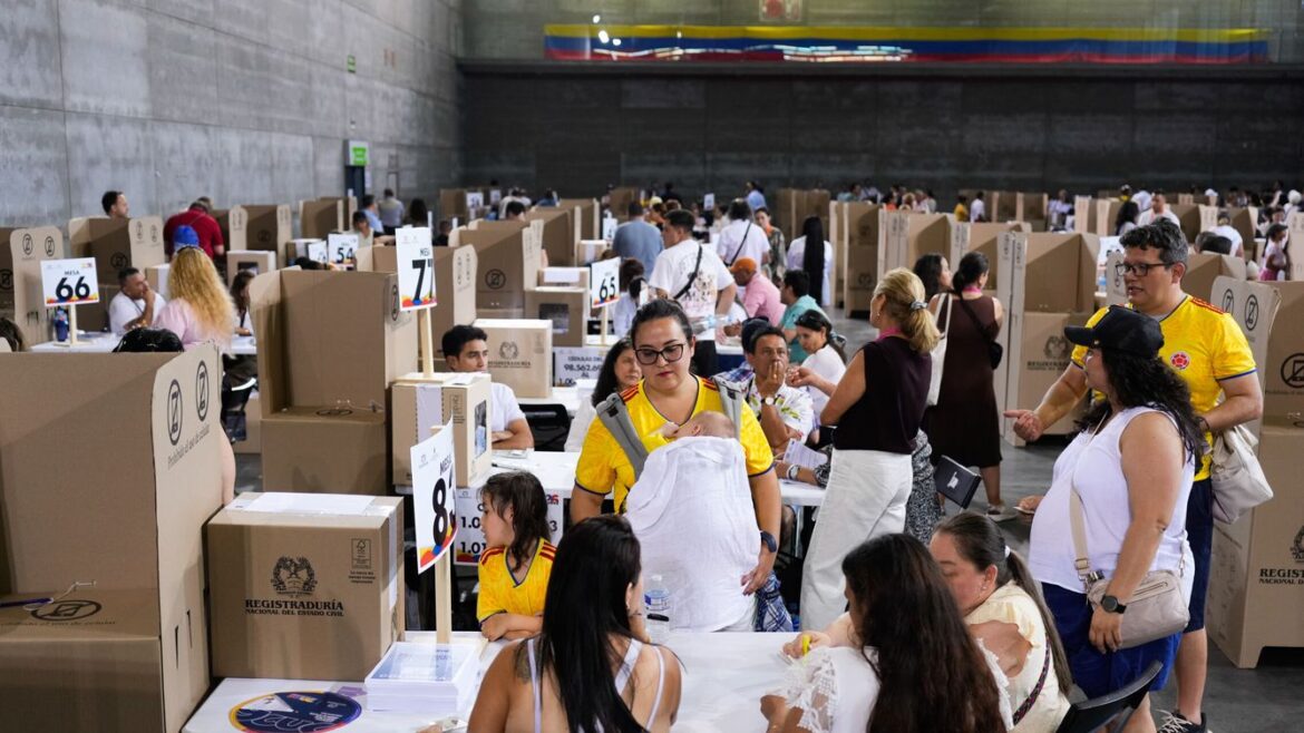 CNE reporta vigilancia electoral en el 98.3 % de las mesas en Colombia