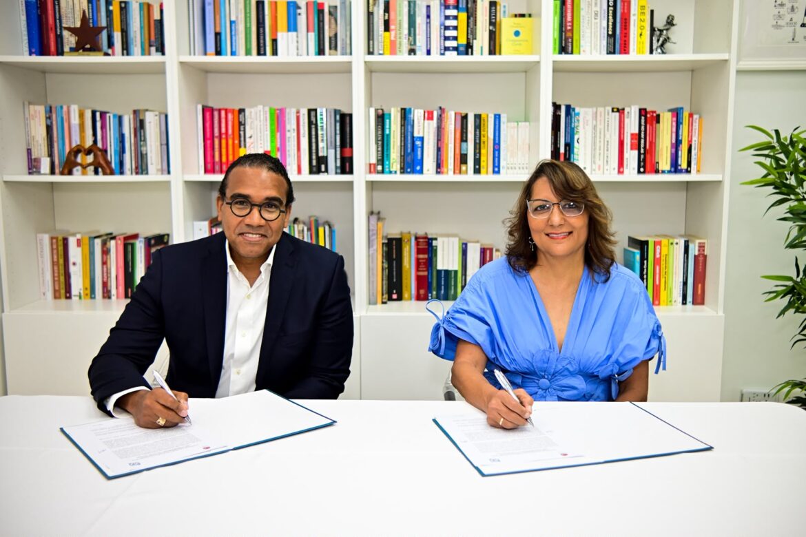 Mar de Palabras firma alianzas para impulsar lectura y turismo cultural en Santo Domingo