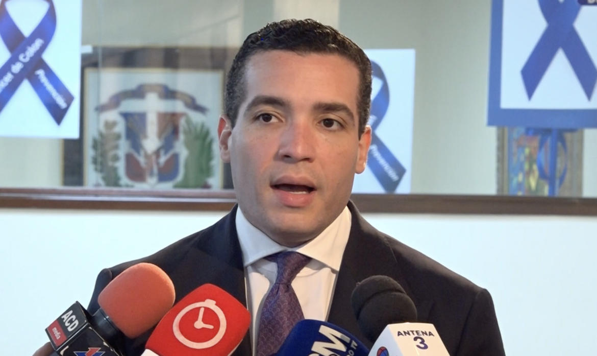 Charlie Mariotti Jr. acusa al Gobierno de debilitar la institucionalidad