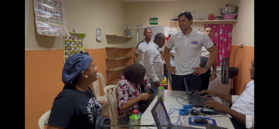 Raymond Rodríguez y Fundación GBC benefician a más de 500 personas en Los Ríos
