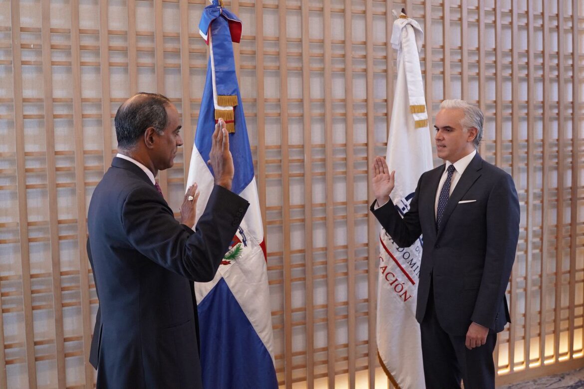 IDEC destaca progresos en agenda educativa impulsada por el ministro Luis Miguel De Camps