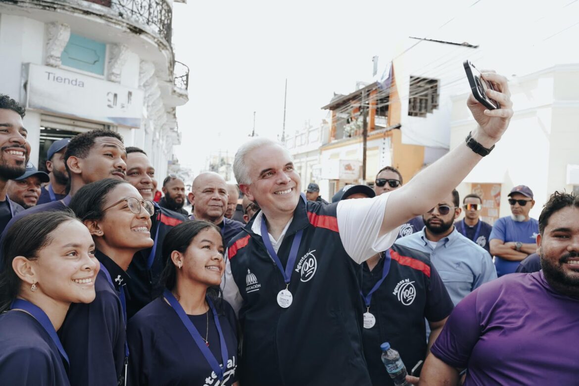 Ministro lidera misión de Agentes al 100 “Escudo contra la Violencia” para promover cultura de paz y convivencia pacífica