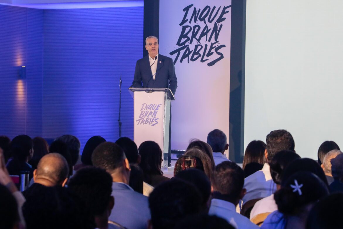 Abinader encabeza lanzamiento de “Inquebrantables”, campaña nacional para fortalecer la prevención y proteger el futuro de la juventud dominicana
