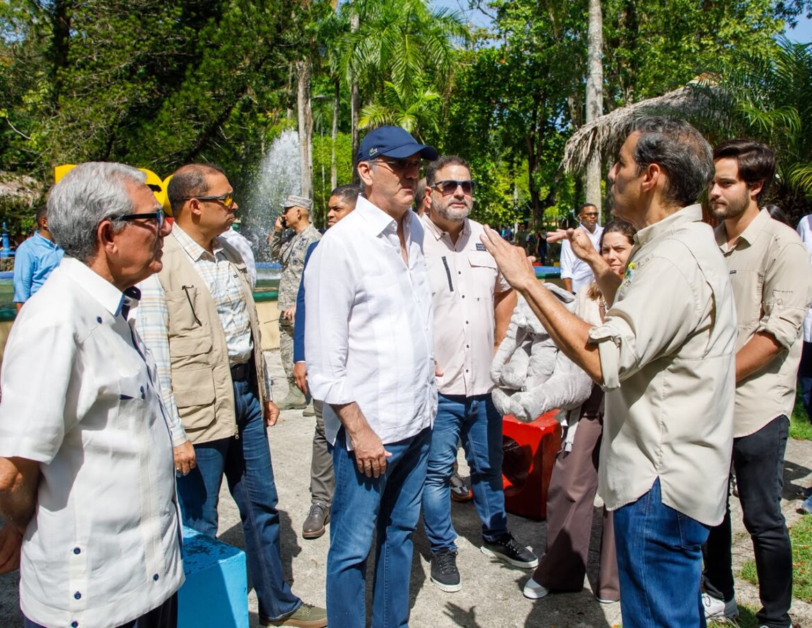Abinader anuncia transformación del Zoológico Nacional