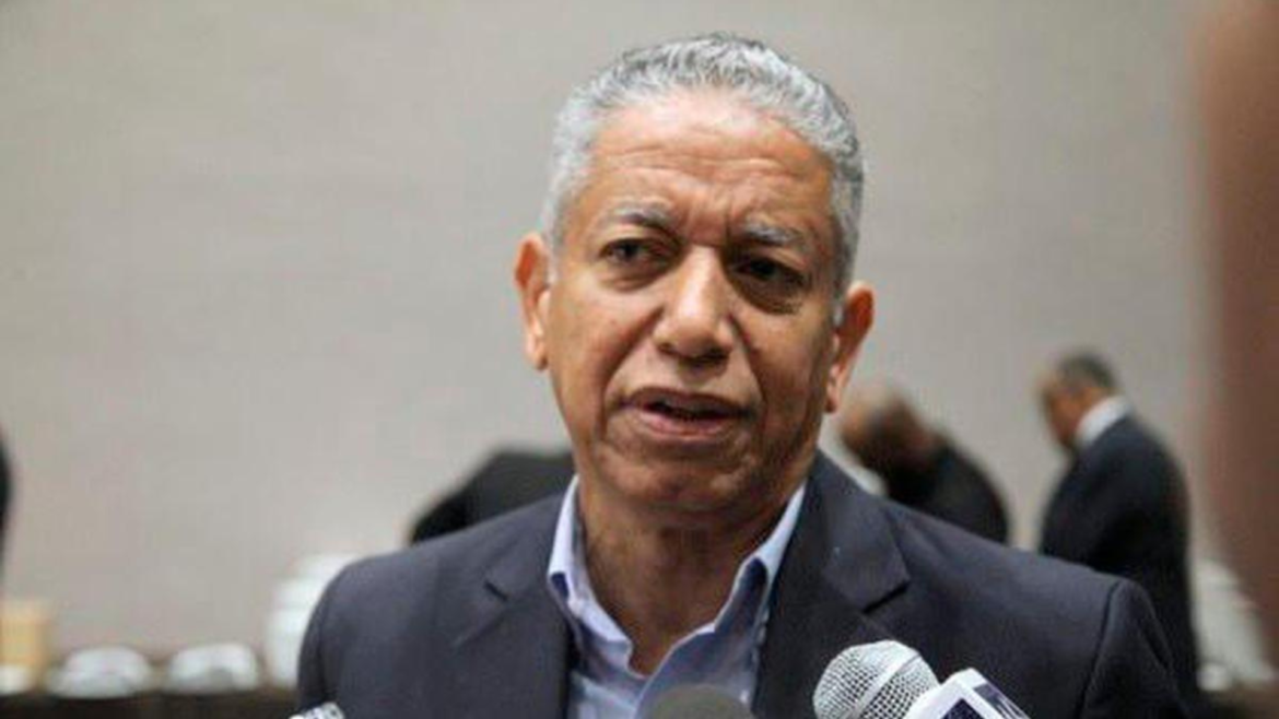 Héctor Guzmán respalda lucha comunitaria contra vertedero en La Cuaba