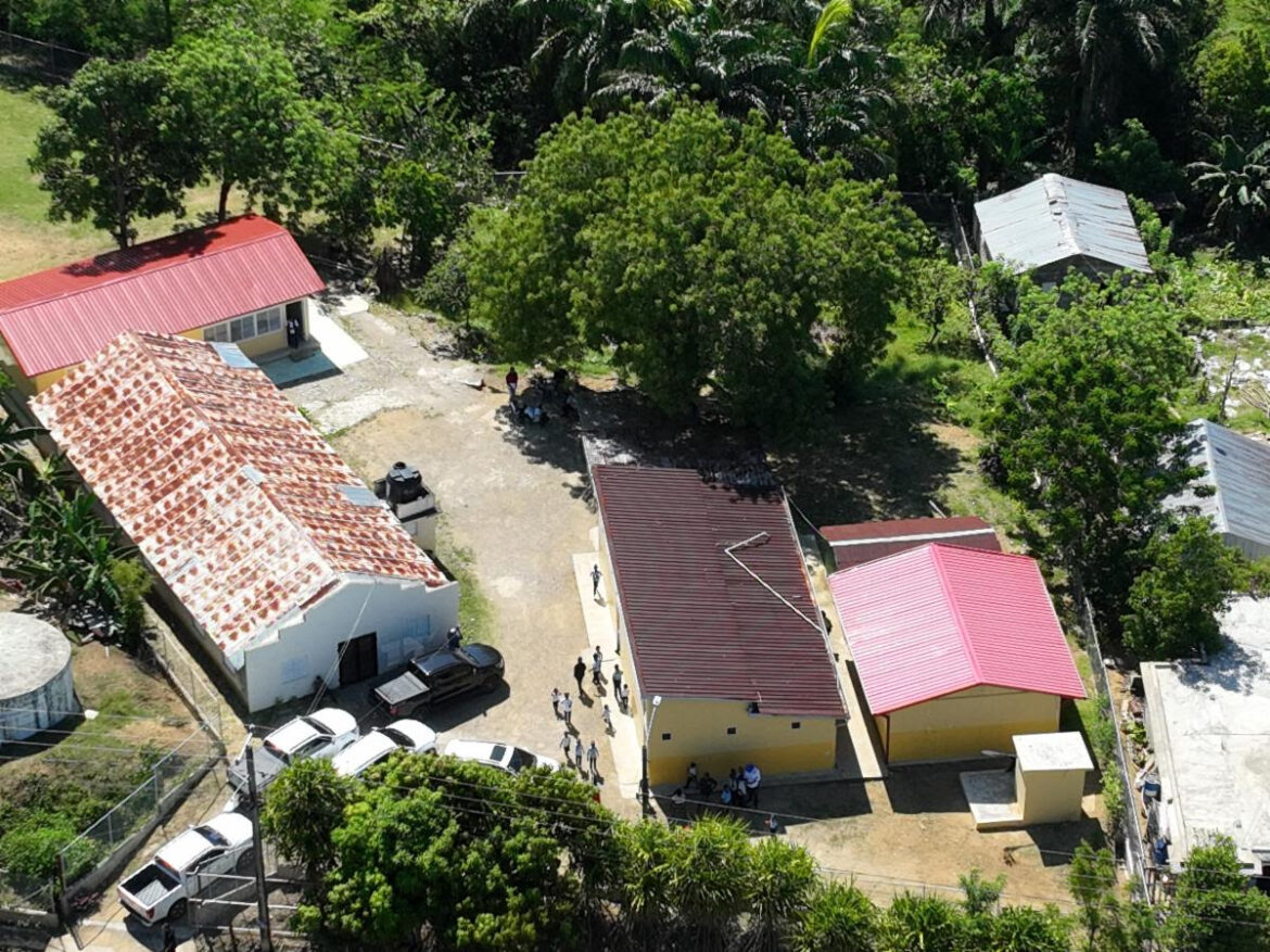 Entidades evalúan resiliencia de siete centros educativos para fortalecer la seguridad escolar en RD