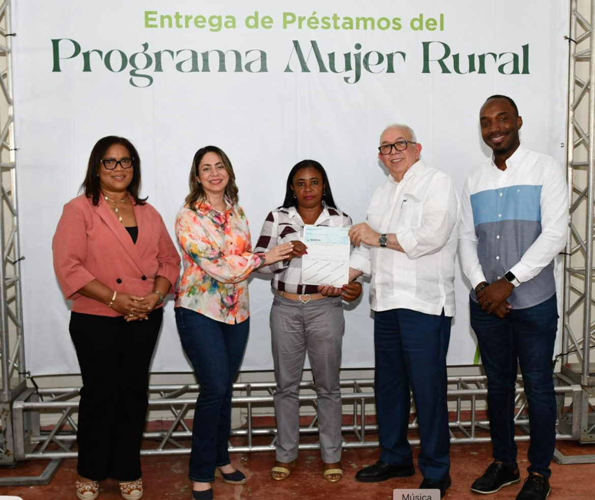 Gobierno eleva a RD$250 millones fondo de créditos para mujeres rurales